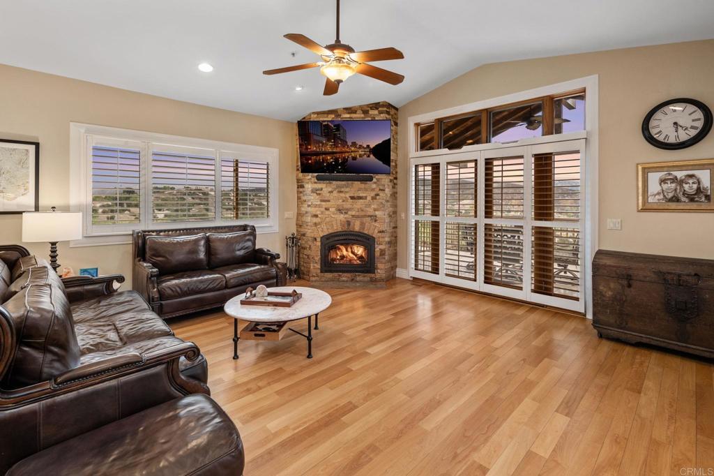 18351 Woods Hill Property Photo 13