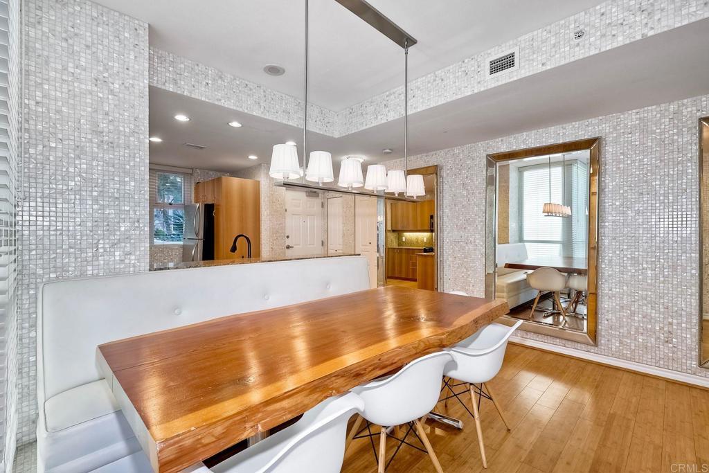 1545 State Street Property Photo 6