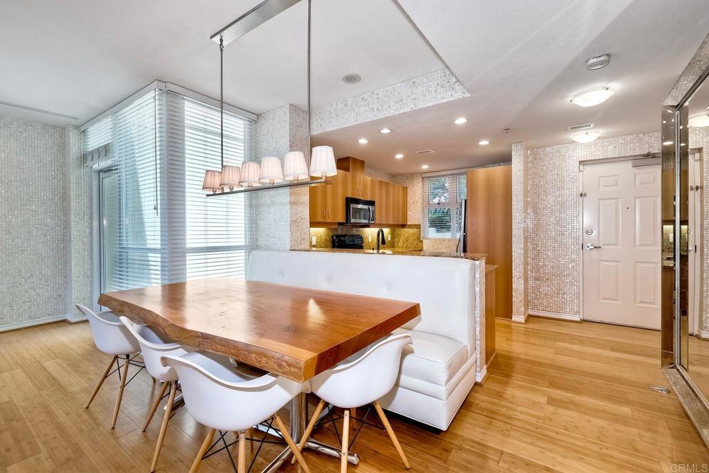 1545 State Street Property Photo 7