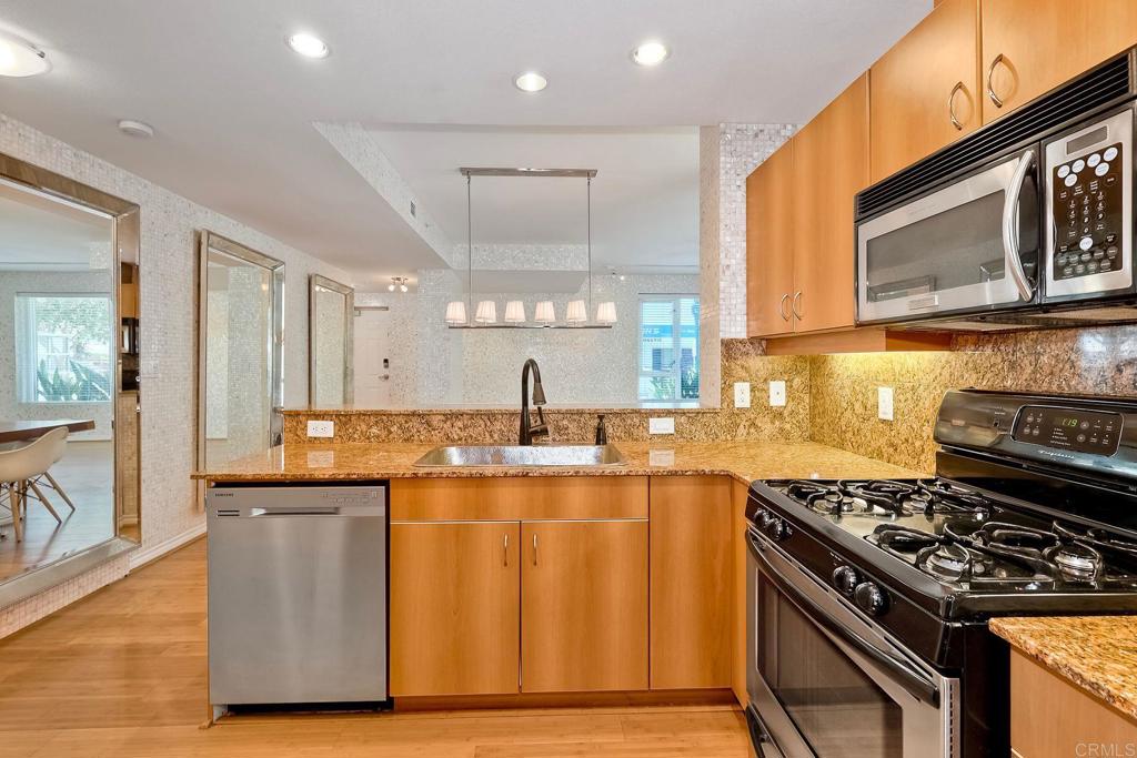 1545 State Street Property Photo 13