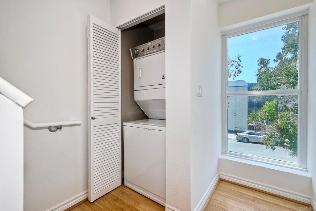 1545 State Street Property Photo 23