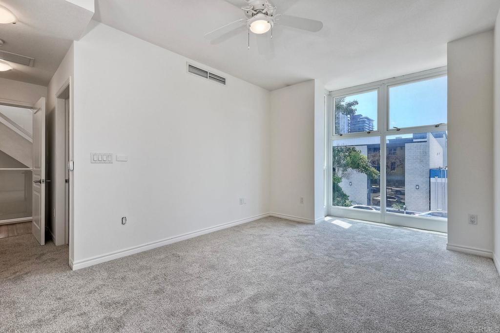 1545 State Street Property Photo 25