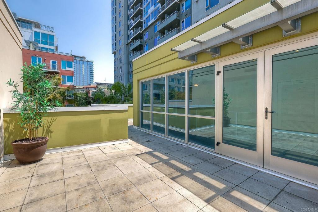 1545 State Street Property Photo 31