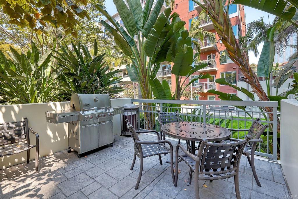 1545 State Street Property Photo 35