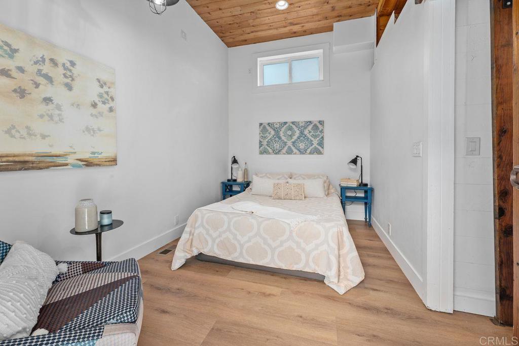 159 W Diana 6 Property Photo 13