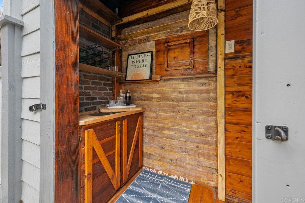 159 W Diana 6 Property Photo 17