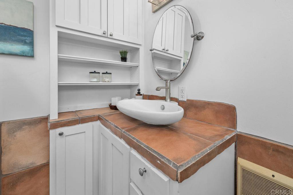 159 W Diana 6 Property Photo 32