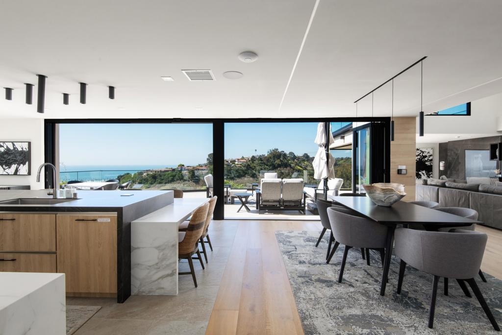 2684 Costebelle Drive Property Photo 7