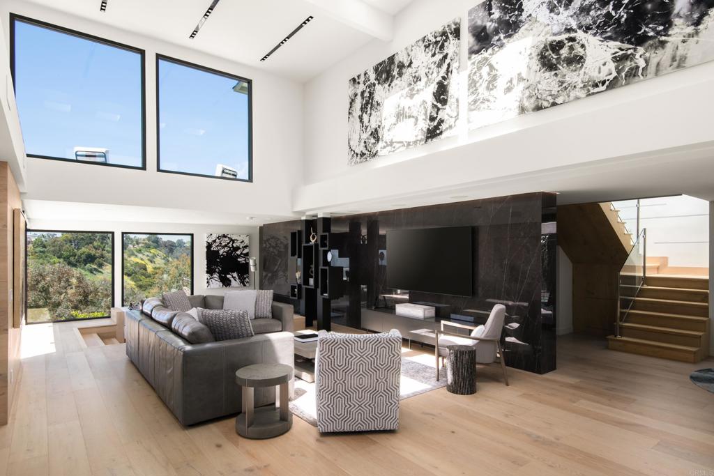 2684 Costebelle Drive Property Photo 10