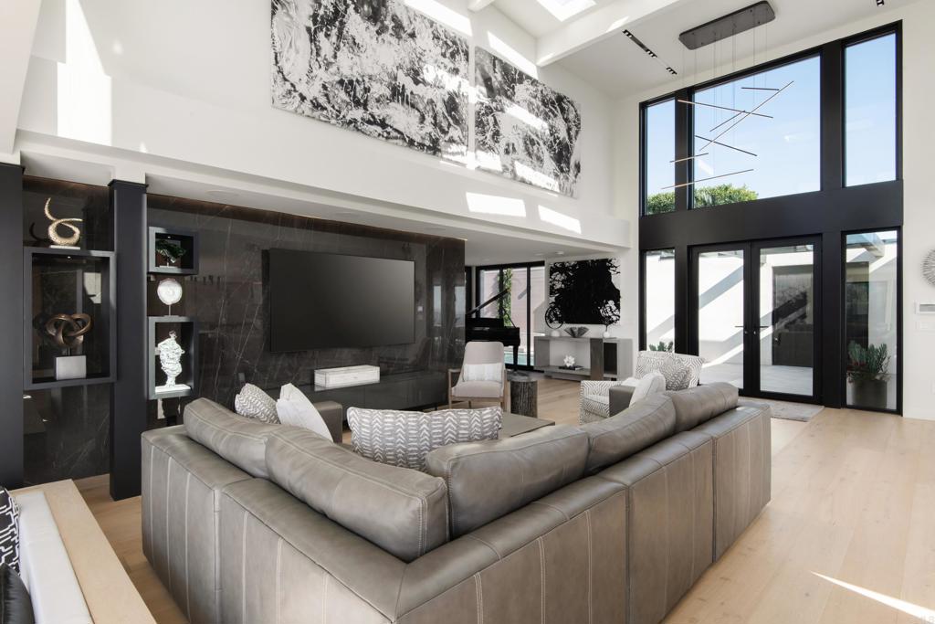 2684 Costebelle Drive Property Photo 13