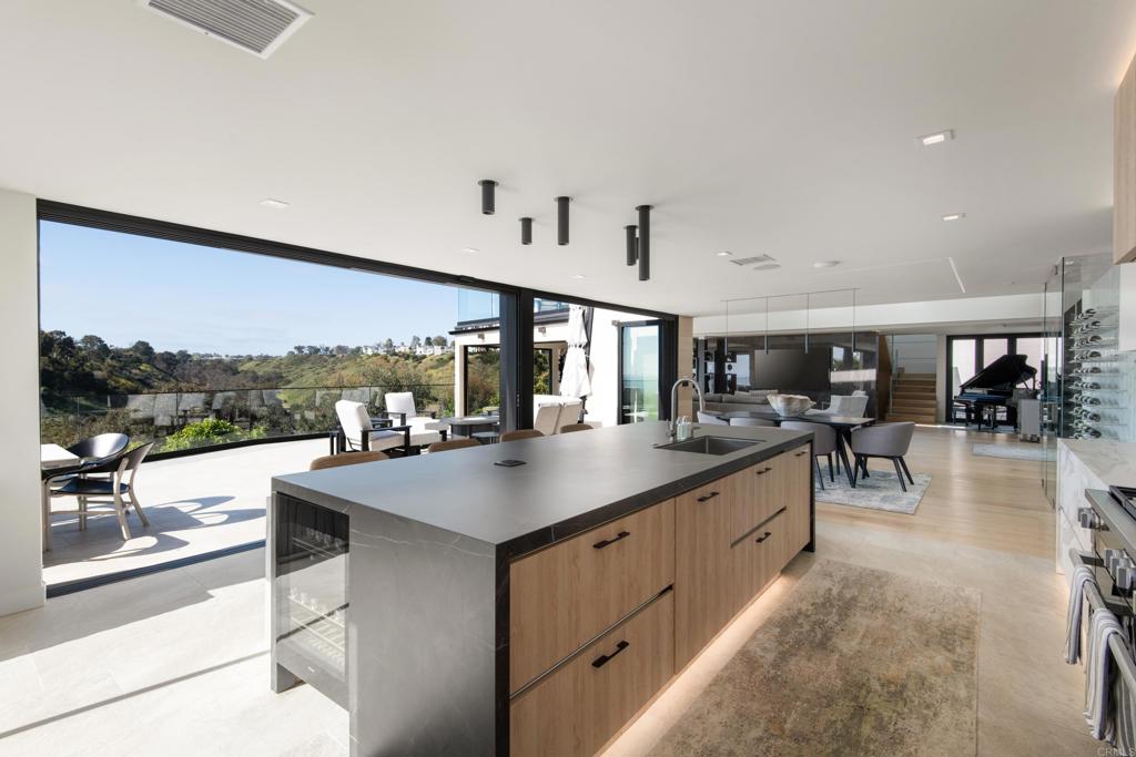 2684 Costebelle Drive Property Photo 14