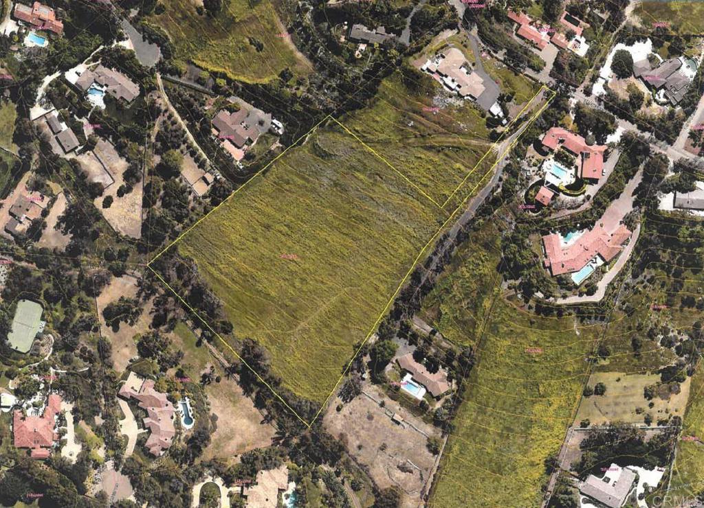 5470 La Crescenta Property Photo 4
