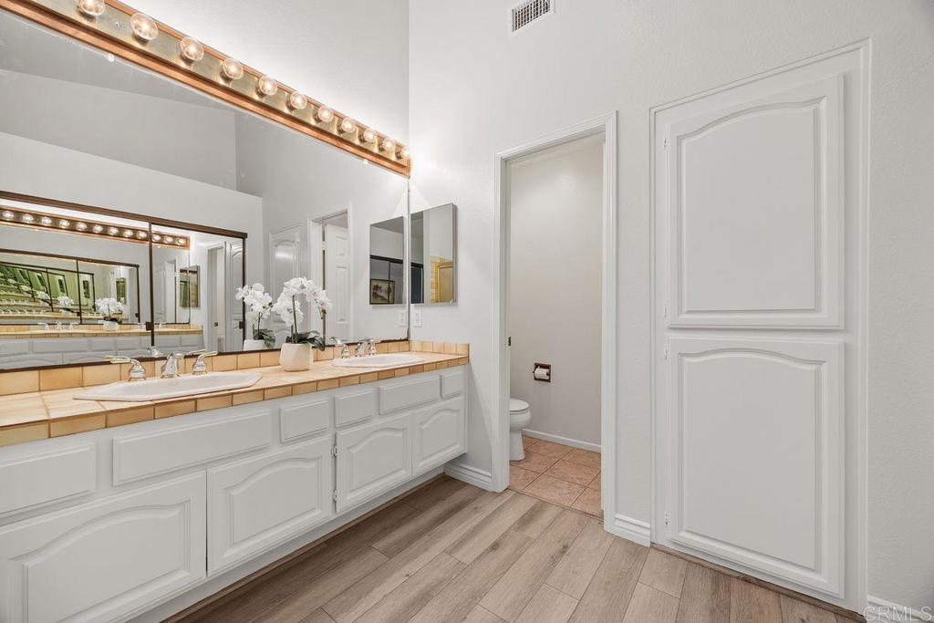 7219 Linden Property Photo 18