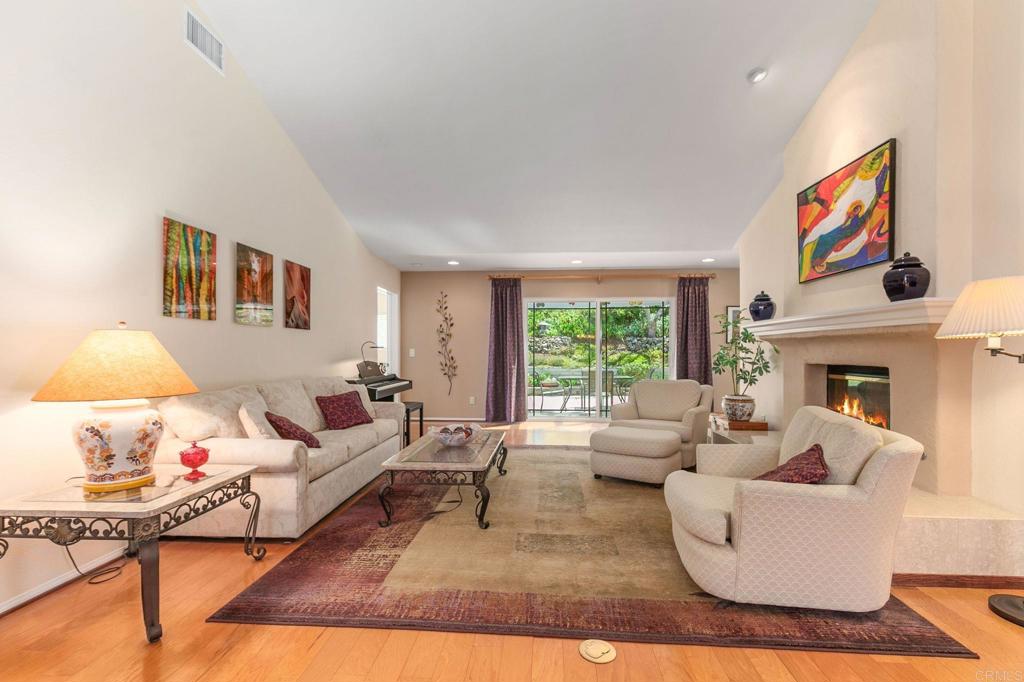 1911 La Subida Way Property Photo 8