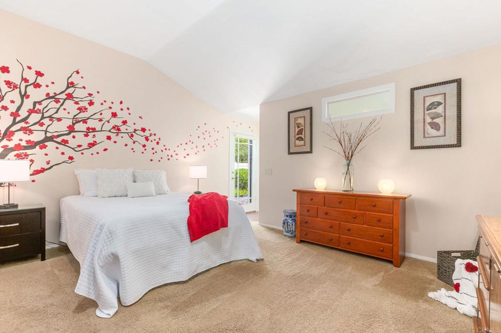 1911 La Subida Way Property Photo 17