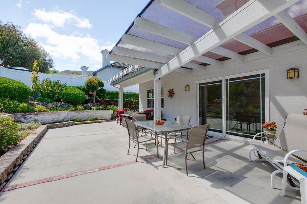 1911 La Subida Way Property Photo 23