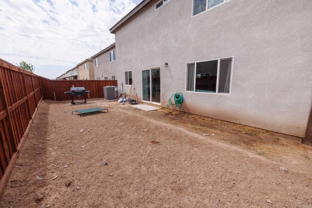 2402 Barbara Street Property Photo 29
