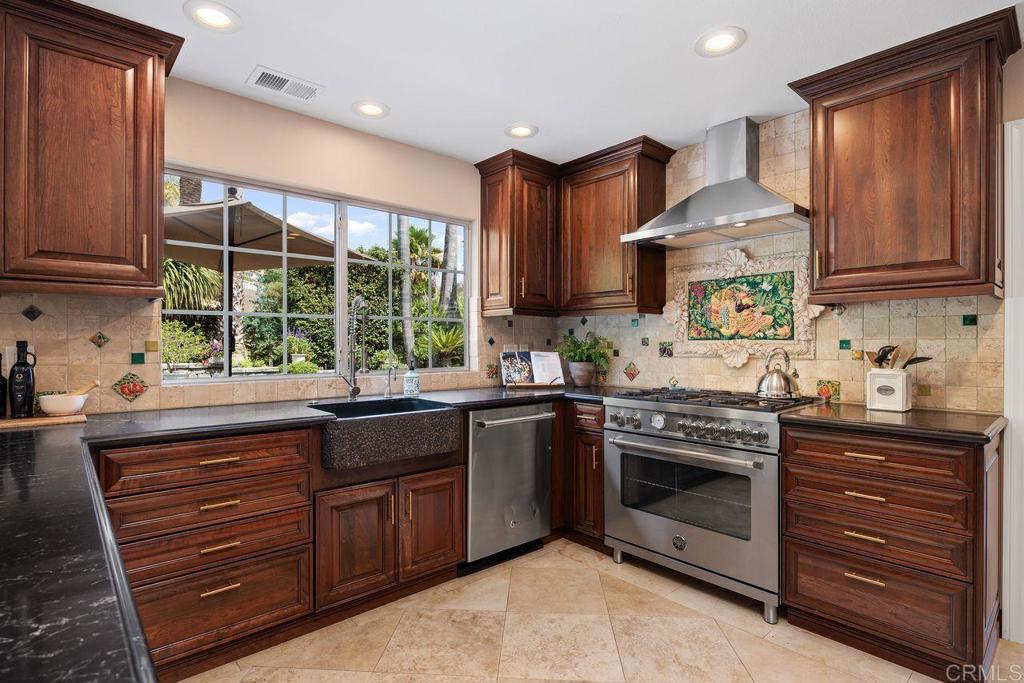 2946 Crystal Ridge Road Property Photo 17