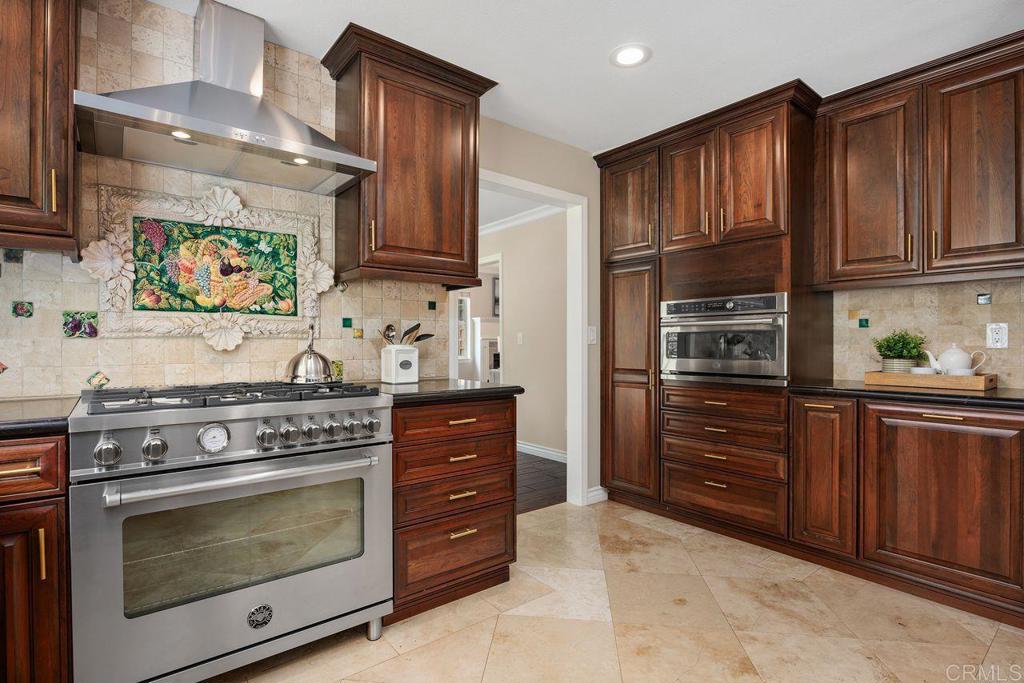 2946 Crystal Ridge Road Property Photo 18