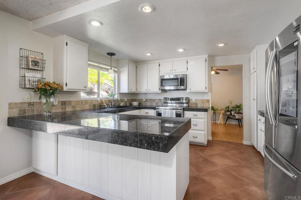 554 Taylor Street Property Photo 17