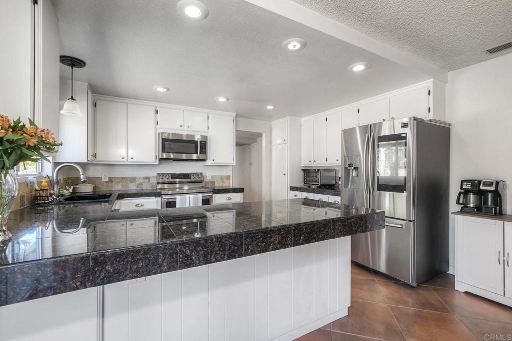 554 Taylor Street Property Photo 18