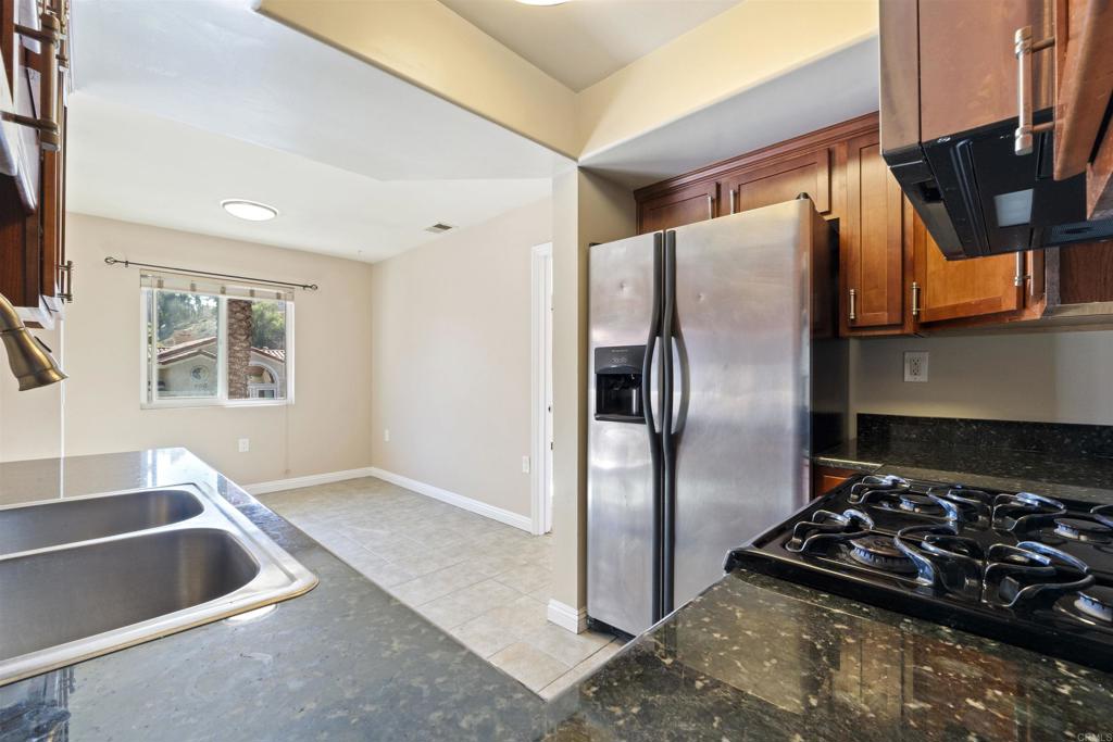 100 Sea Cliff Way 104 Property Photo 17