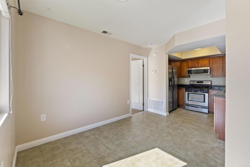 100 Sea Cliff Way 104 Property Photo 21