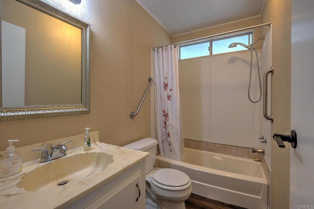 1010 E Bobier Drive Space 51 Property Photo 12