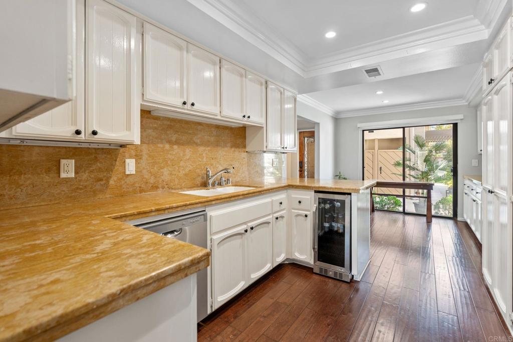 16019 Via De Las Palmas Property Photo 9