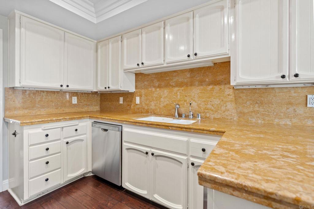 16019 Via De Las Palmas Property Photo 10