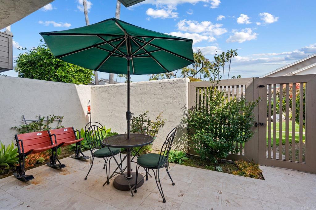 16019 Via De Las Palmas Property Photo 12