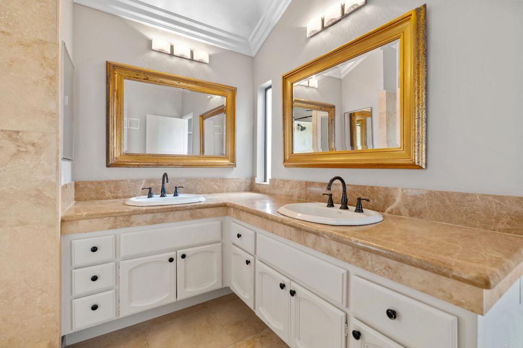 16019 Via De Las Palmas Property Photo 21