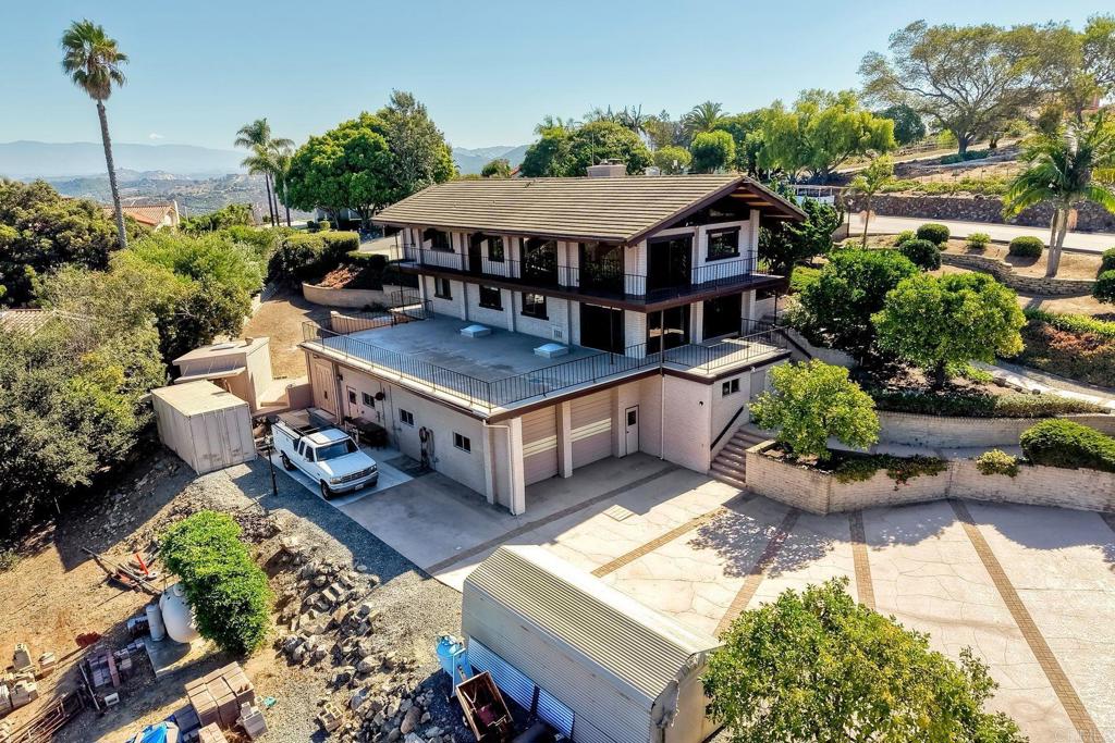 2335 Mirador Property Photo 3