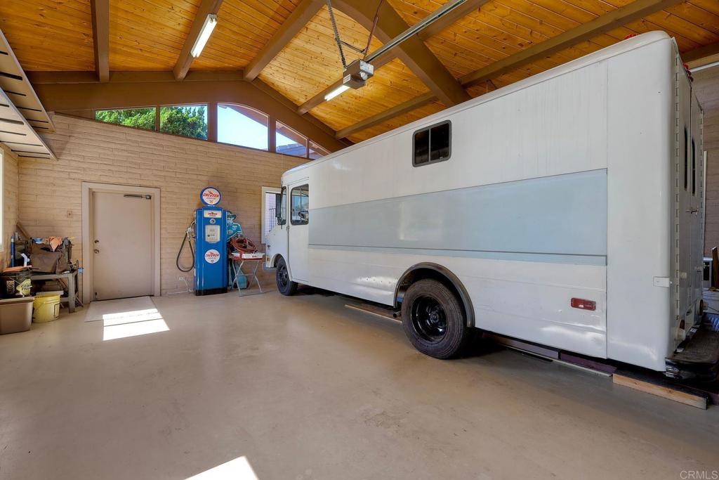 2335 Mirador Property Photo 13