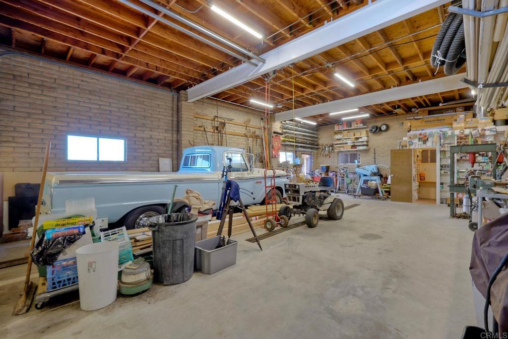 2335 Mirador Property Photo 15