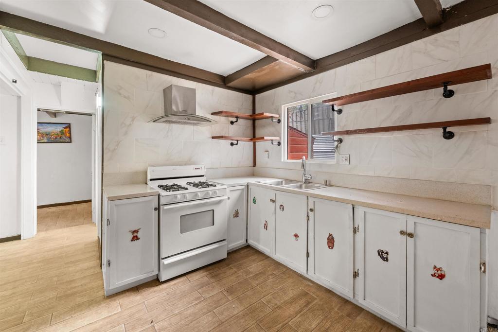 2442 Hunsaker Dr. Property Photo 9