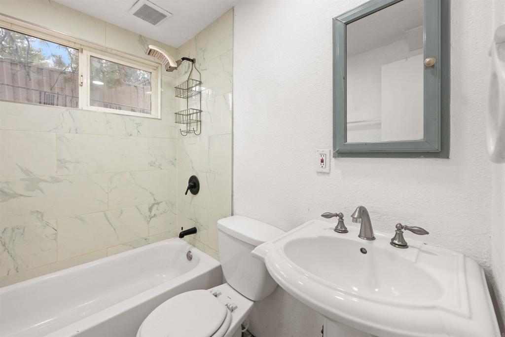 2442 Hunsaker Dr. Property Photo 12