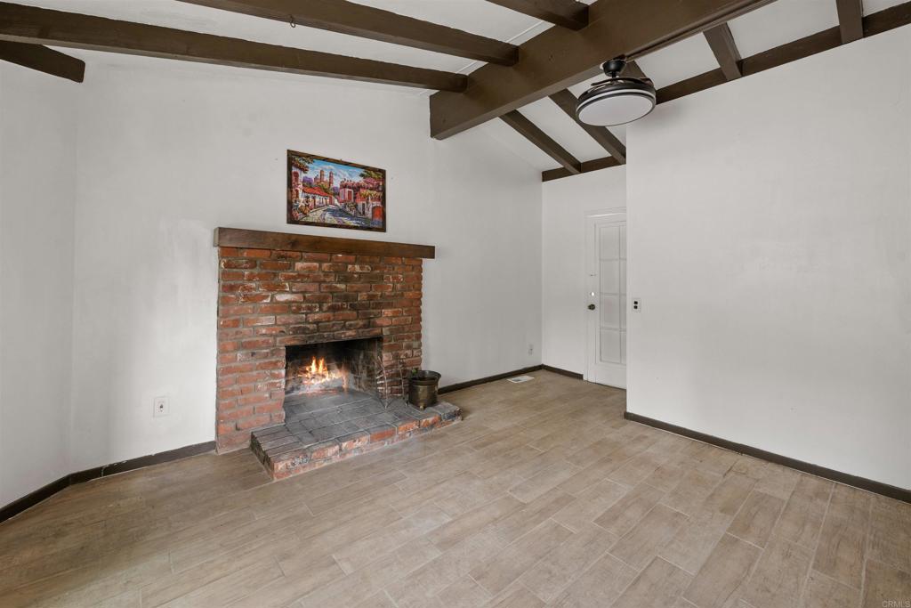 2442 Hunsaker Dr. Property Photo 18