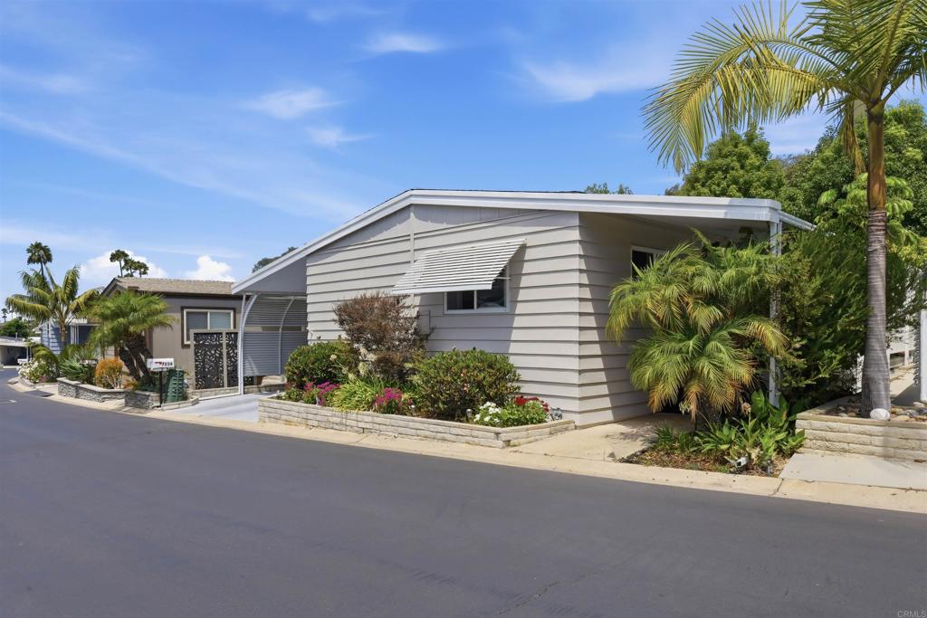 7234 Santa Barbara 319 Property Photo 4