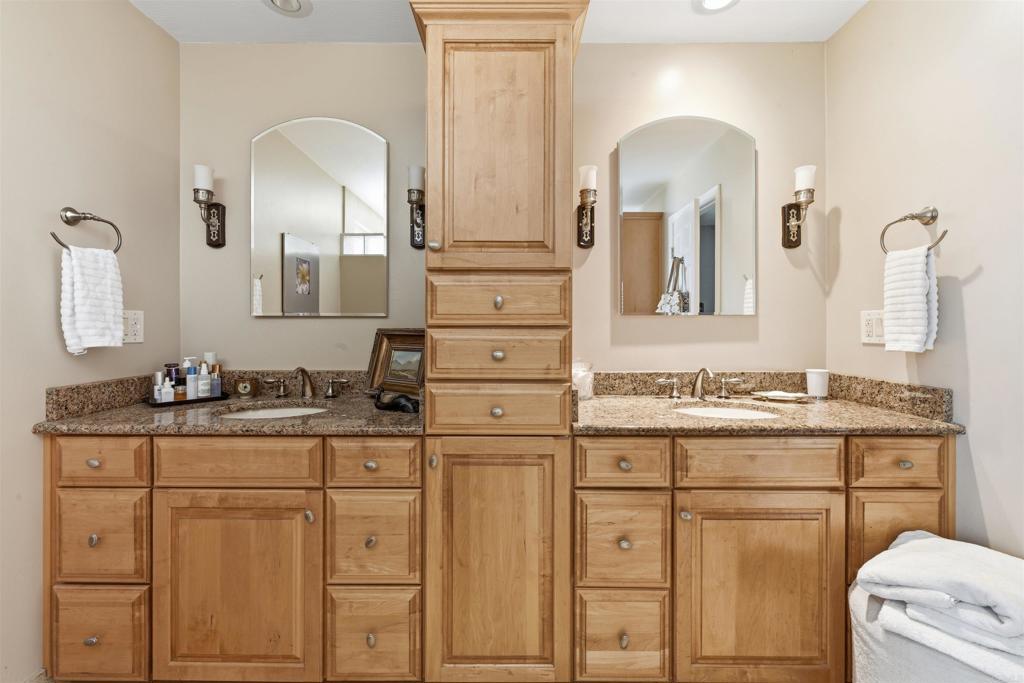 7234 Santa Barbara 319 Property Photo 9