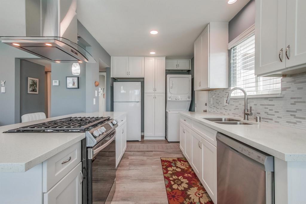 3196 Buena Hills Drive Property Photo 11