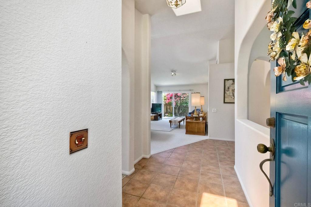 2187 Castilla Way Property Photo 3