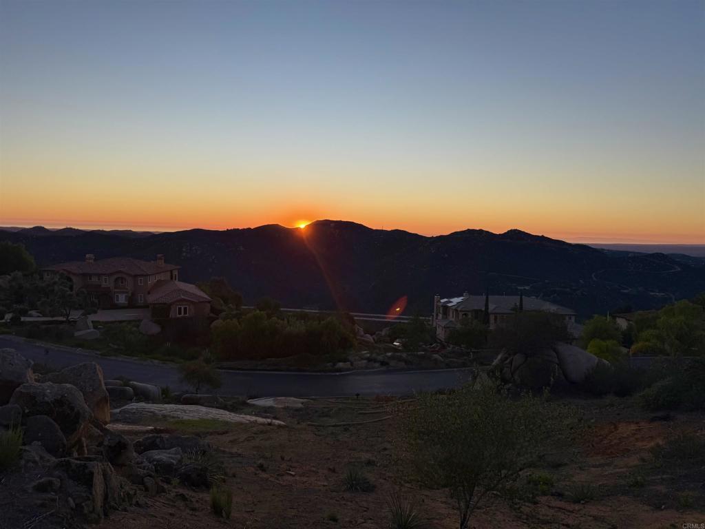 Little Canyon Lane Property Photo 23
