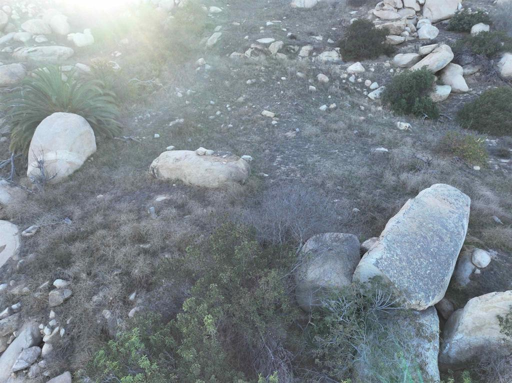 Rainbow Peaks Trail Property Photo 22