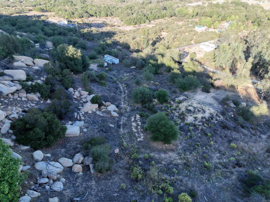 Rainbow Peaks Trail Property Photo 29