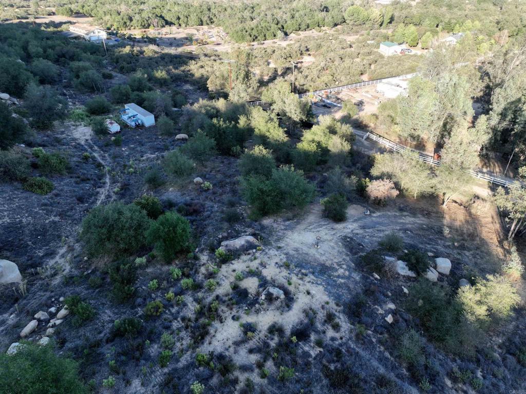 Rainbow Peaks Trail Property Photo 31