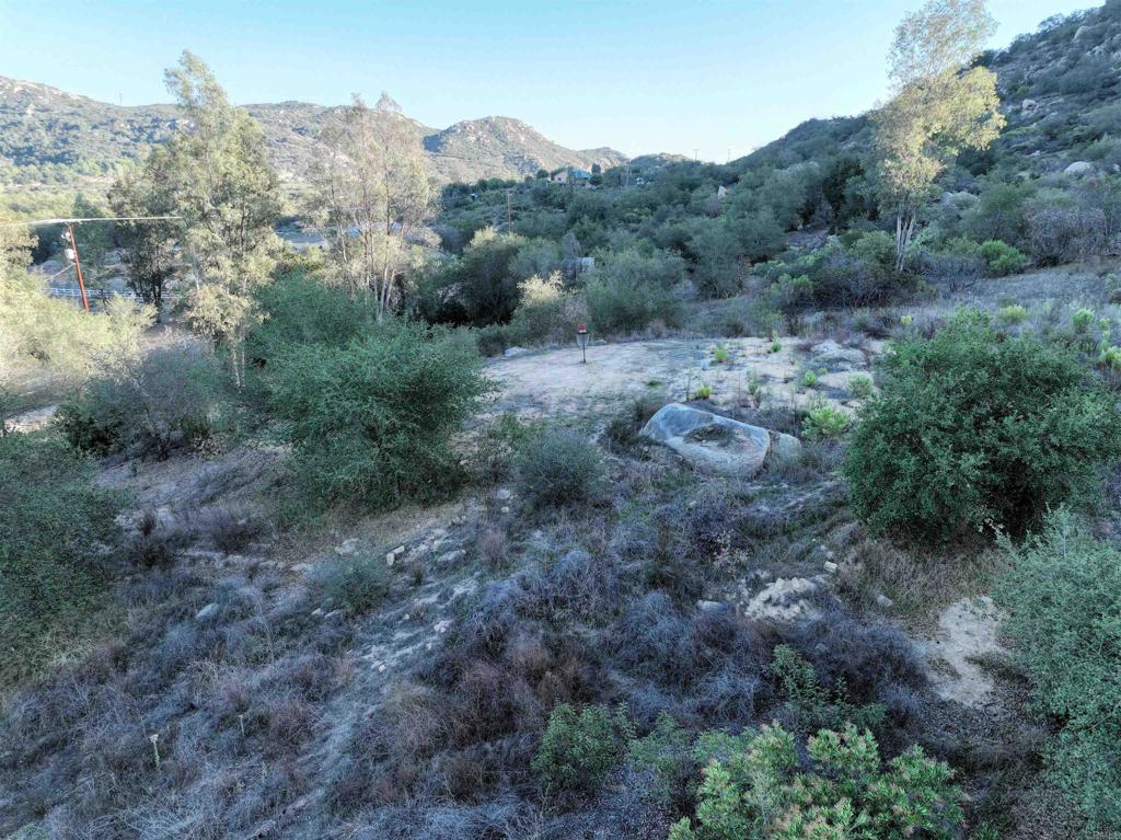 Rainbow Peaks Trail Property Photo 42
