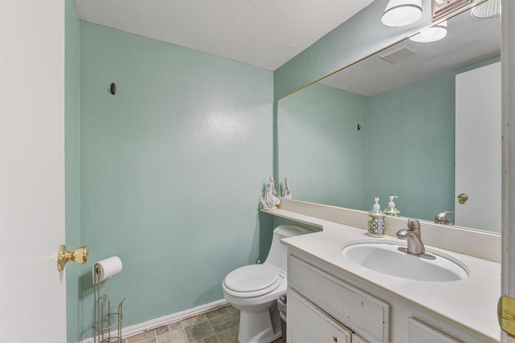 320 Rolling Hills Lane Property Photo 12