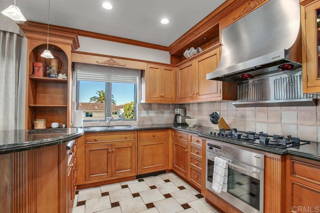 373 Coast Blvd 2 Property Photo 9