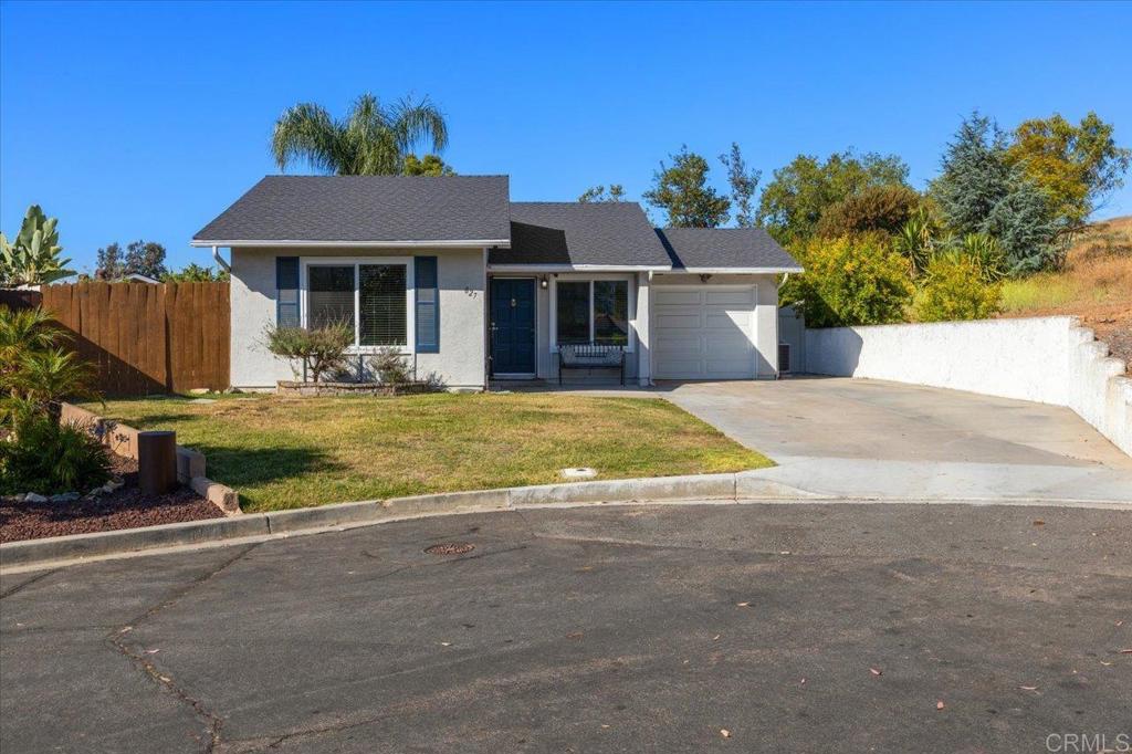 827 Bayberry Ct. Property Photo 4